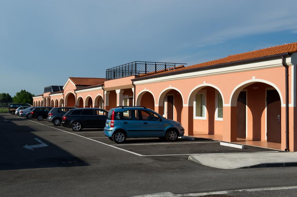 Autohotel Venezia Mirano Exterior foto