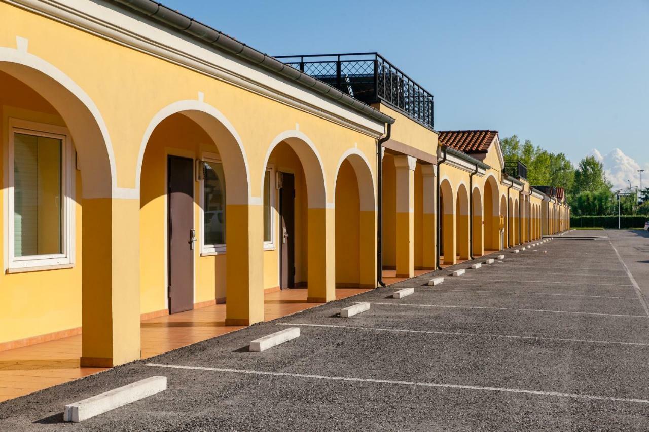 Autohotel Venezia Mirano Exterior foto